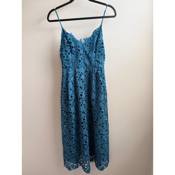 ASTR The Label Dresses & Skirts - ASTR The Label Teal Blue Floral Lace Midi Dress Sleeveless Cami Wedding Guest M